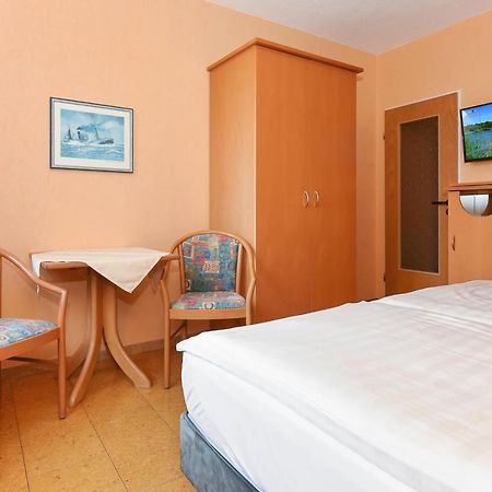 Hotel-Pension Altes Siel Бензерзил Екстериор снимка