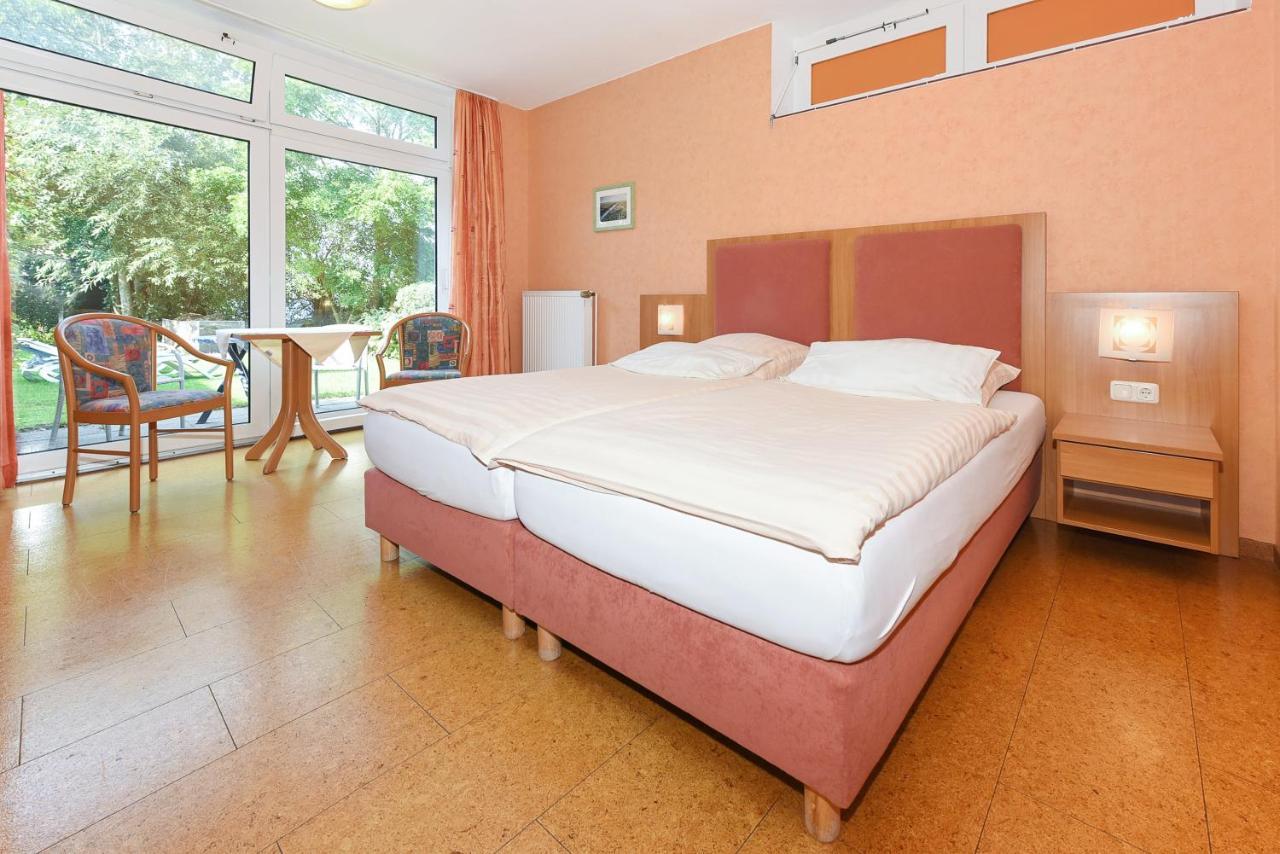 Hotel-Pension Altes Siel Бензерзил Екстериор снимка