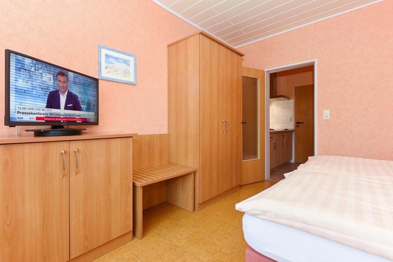 Hotel-Pension Altes Siel Бензерзил Екстериор снимка