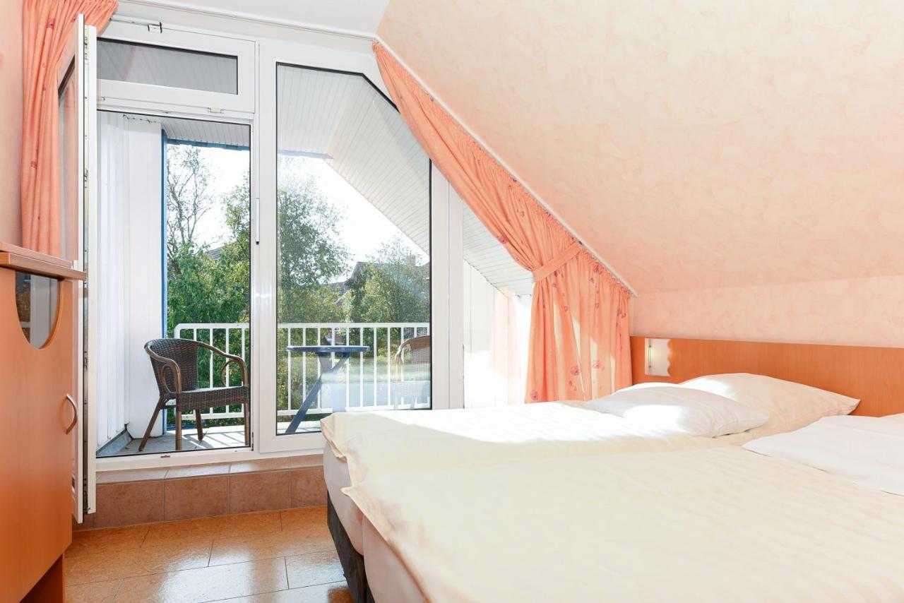 Hotel-Pension Altes Siel Бензерзил Екстериор снимка
