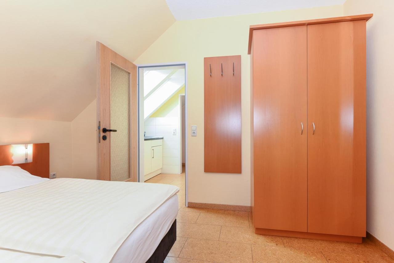 Hotel-Pension Altes Siel Бензерзил Екстериор снимка
