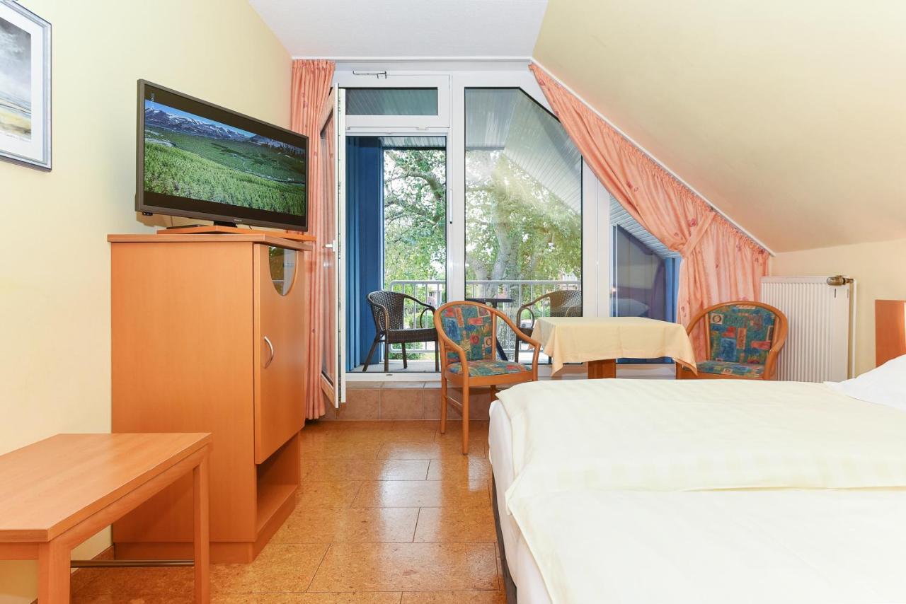 Hotel-Pension Altes Siel Бензерзил Екстериор снимка