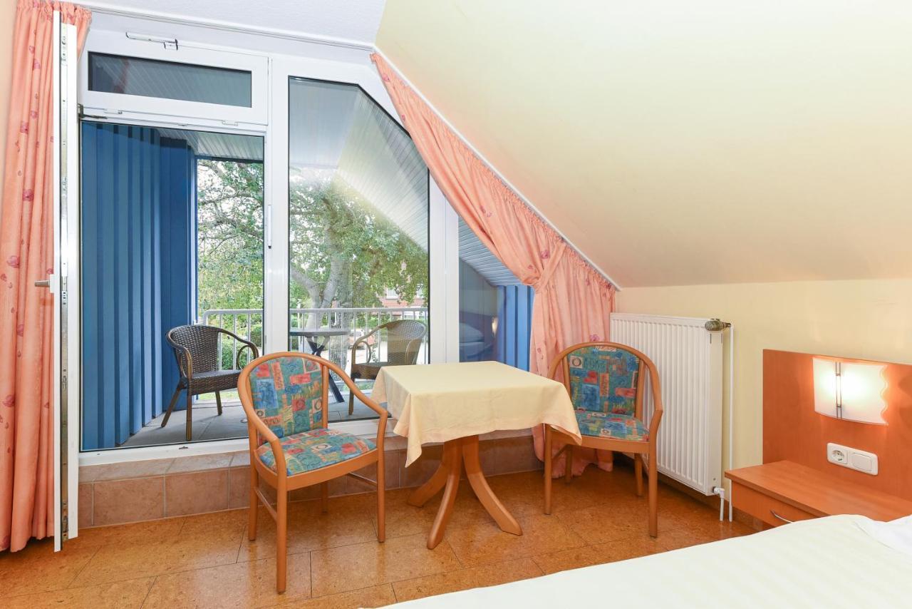 Hotel-Pension Altes Siel Бензерзил Екстериор снимка