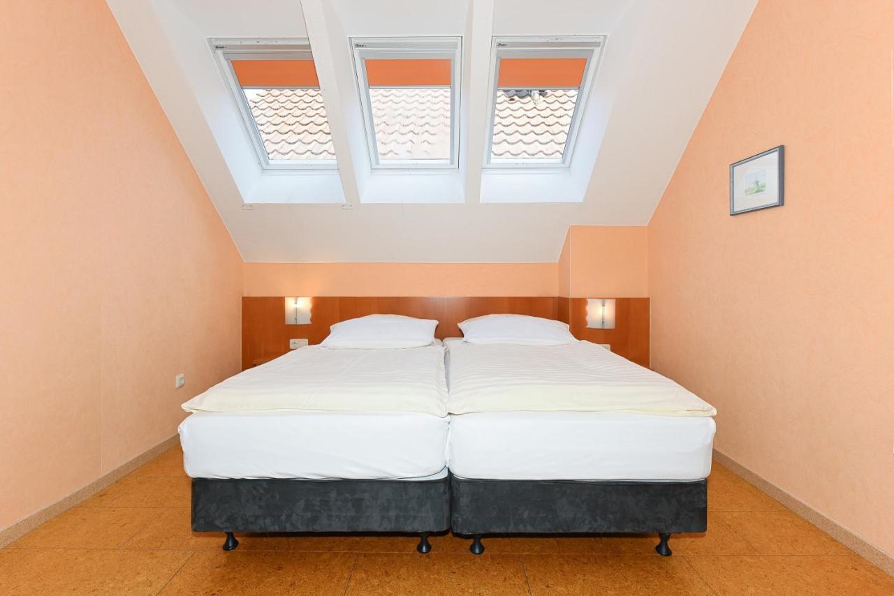 Hotel-Pension Altes Siel Бензерзил Екстериор снимка