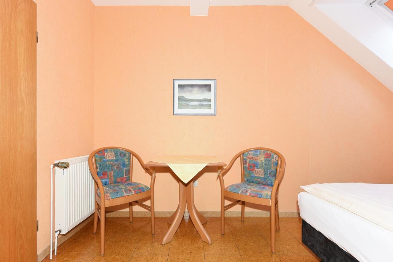 Hotel-Pension Altes Siel Бензерзил Екстериор снимка