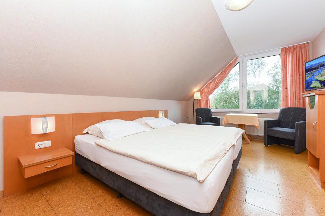 Hotel-Pension Altes Siel Бензерзил Екстериор снимка